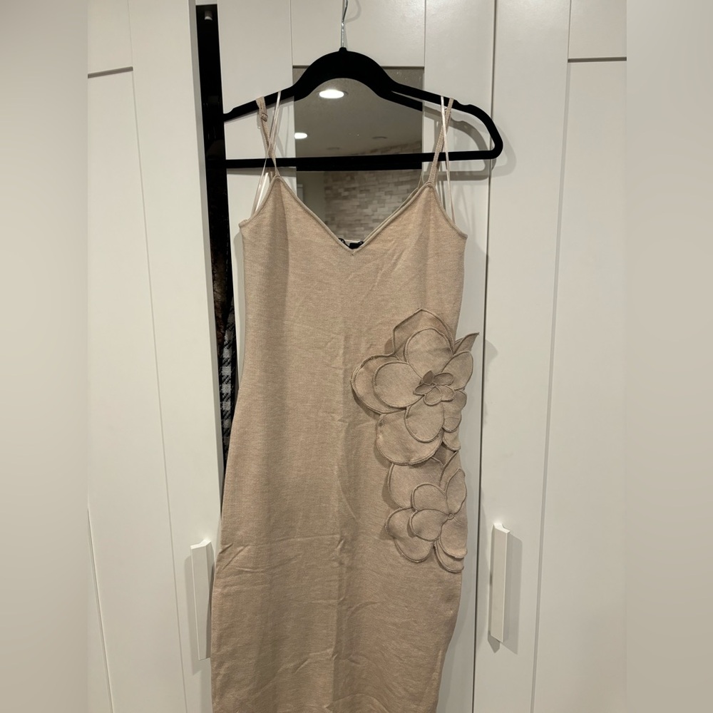 WORN ONCE - LULUS Unique Blooms Beige Applique Floral Sweater Knit Maxi Dress - Picture 7 of 14